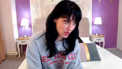 Snapshot of aneshereforu chatting on February 19, 2025, 2:12 pm Anes online show from February 19, 2025, 2:12 pm