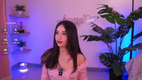 Angel online show from September 17, 2025, 3:30 am
