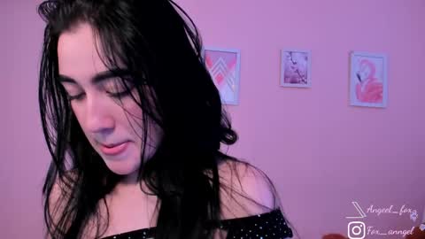 Snapshot of angeel_fox chatting on May 9, 2026, 4:45 pm Angel online show from May 9, 2026, 4:45 pm