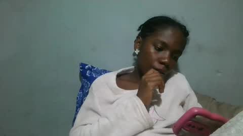 Snapshot of angeeliine chatting on June 8, 2026, 5:35 pm angeeliine online show from June 8, 2026, 5:35 pm