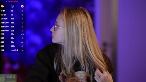 Snapshot of angeellina chatting on December 7, 2024, 11:23 pm angeellina online show from December 7, 2024, 11:23 pm