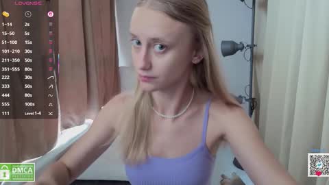 Snapshot of angeellina chatting on October 6, 2025, 10:34 am angeellina online show from October 6, 2025, 10:34 am