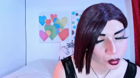 AngiePerry online show from November 10, 2025, 12:48 pm