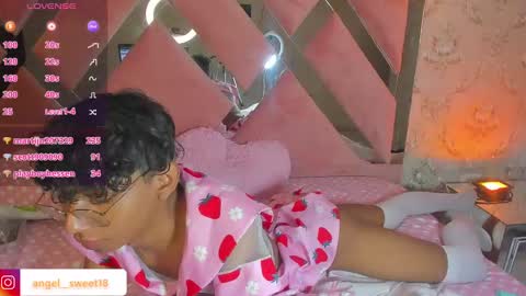 Snapshot of angel__sweet18 chatting on December 7, 2024, 12:30 am online show from December 7, 2024, 12:30 am