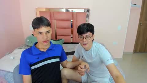 Snapshot of angel_and_jef chatting on November 20, 2025, 7:52 am Angel and Jeff online show from November 20, 2025, 7:52 am