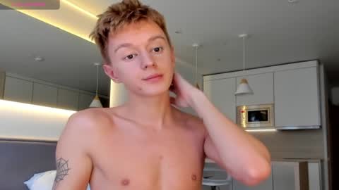 angel_andreww online show from January 27, 2025, 10:49 am