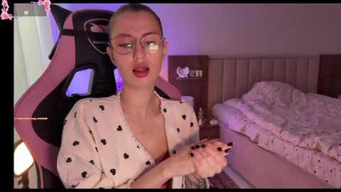 angel_ariela online show from March 17, 2026, 3:00 am