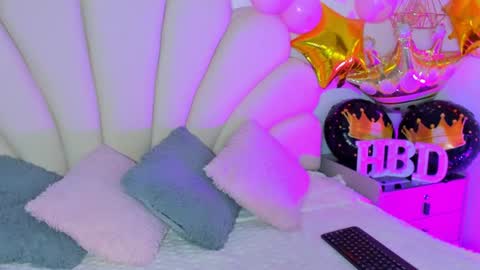 Snapshot of angel_bloom1 chatting on June 17, 2026, 1:12 pm Angel online show from June 17, 2026, 1:12 pm