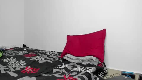 Angel Damons online show from February 21, 2025, 1:33 pm