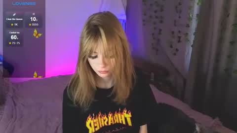 Kate online show from September 21, 2025, 6:48 am