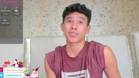 ngel Esteban  online show from December 17, 2024, 9:50 am