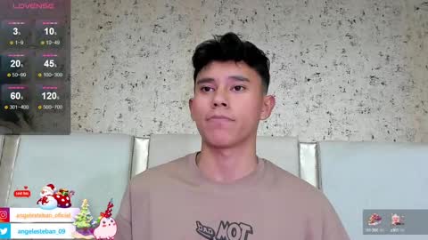 ngel Esteban  online show from December 24, 2024, 6:44 am