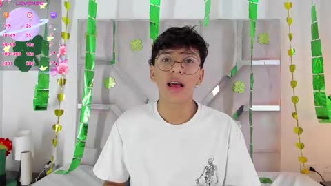 Snapshot of angel_luxx chatting on March 3, 2026, 7:14 am Angel online show from March 3, 2026, 7:14 am