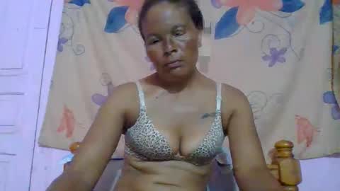 Snapshot of angel_mayah chatting on June 10, 2026, 10:08 pm Angel Mayah online show from June 10, 2026, 10:08 pm