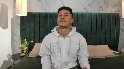 Snapshot of angel_silva_ chatting on April 12, 2026, 12:21 pm Angel online show from April 12, 2026, 12:21 pm