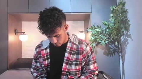 Snapshot of angel_silva_ chatting on April 18, 2026, 11:58 am Angel online show from April 18, 2026, 11:58 am