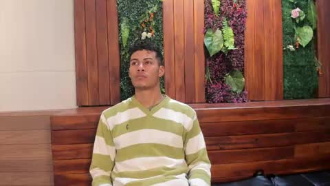 Snapshot of angel_silva_ chatting on April 19, 2026, 12:15 pm Angel online show from April 19, 2026, 12:15 pm