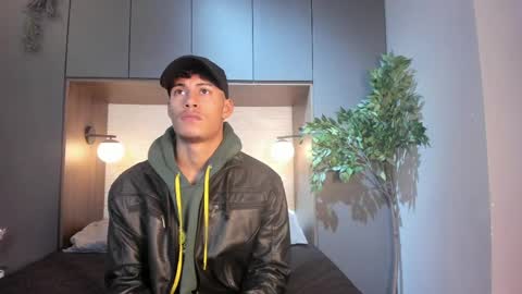 Snapshot of angel_silva_ chatting on April 24, 2026, 12:07 pm Angel online show from April 24, 2026, 12:07 pm