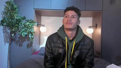 Snapshot of angel_silva_ chatting on April 30, 2026, 11:38 am Angel online show from April 30, 2026, 11:38 am