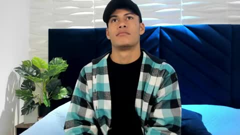 Snapshot of angel_silva_ chatting on May 5, 2026, 12:13 pm Angel online show from May 5, 2026, 12:13 pm