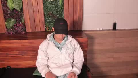 Snapshot of angel_silva_ chatting on May 9, 2026, 12:10 pm Angel online show from May 9, 2026, 12:10 pm