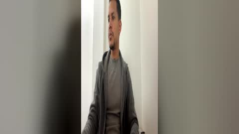 Snapshot of angel_silva_ chatting on June 26, 2026, 7:02 am Angel online show from June 26, 2026, 7:02 am