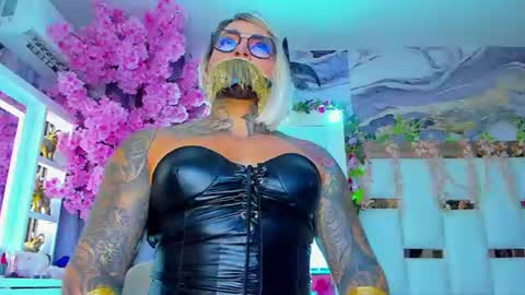 Snapshot of angel_vegaxxx chatting on July 4, 2026, 6:52 am Angel Vega online show from July 4, 2026, 6:52 am