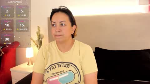 angel_velvet_ online show from November 10, 2025, 10:58 am