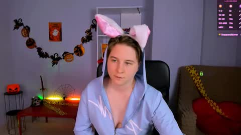 Angel online show from November 2, 2025, 10:06 am