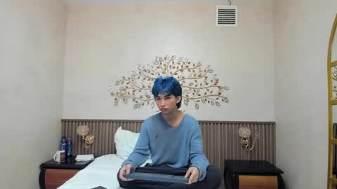 Angel  online show from November 16, 2025, 1:22 am