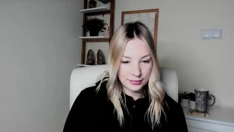 Angela online show from February 17, 2026, 6:32 am