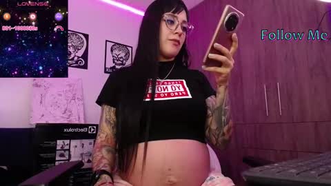 Angela online show from March 18, 2026, 10:02 pm