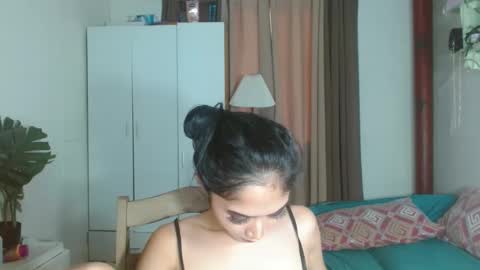 angela online show from February 14, 2025, 2:07 am