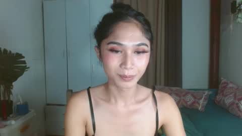 angela online show from February 28, 2025, 3:04 am