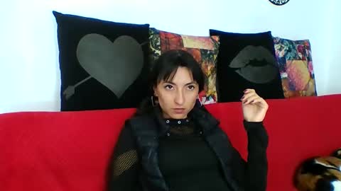 Snapshot of angela_mis chatting on May 7, 2026, 2:17 am Angela online show from May 7, 2026, 2:17 am