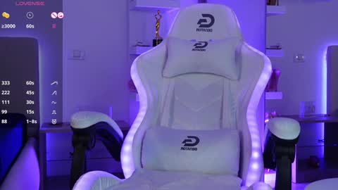 Angela online show from February 7, 2025, 6:14 am