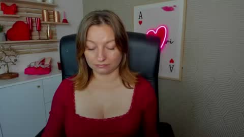Snapshot of angela_samt chatting on June 16, 2026, 5:32 am Angela online show from June 16, 2026, 5:32 am