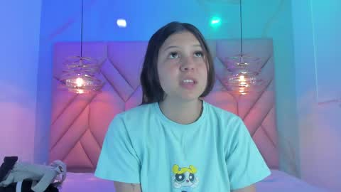 Snapshot of angelaa_cute chatting on June 9, 2026, 12:06 pm ANGELA online show from June 9, 2026, 12:06 pm