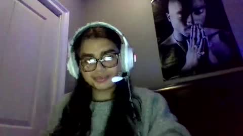 Snapshot of angelabvalle chatting on February 11, 2026, 2:27 am angelabvalle online show from February 11, 2026, 2:27 am