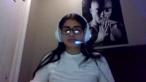 Snapshot of angelabvalle chatting on February 11, 2026, 10:48 pm angelabvalle online show from February 11, 2026, 10:48 pm