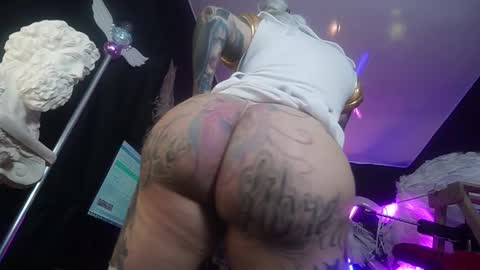 Snapshot of angelacianuro_ chatting on October 17, 2025, 2:37 am angelacianuro_ online show from October 17, 2025, 2:37 am