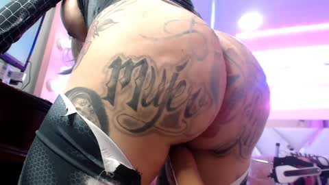 Angela Cianuro online show from December 30, 2024, 3:36 am