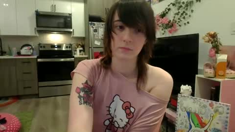 angelalice555 online show from October 5, 2025, 8:23 am