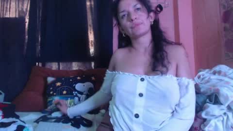 Angela online show from April 21, 2026, 1:39 pm