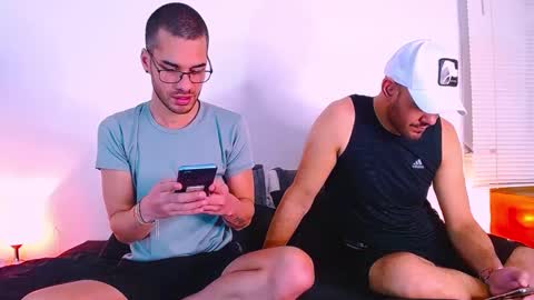 Snapshot of angelandfranco chatting on February 20, 2025, 11:54 pm AngelFranco online show from February 20, 2025, 11:54 pm