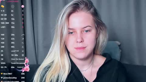 Darsi Anty online show from November 17, 2025, 1:06 pm