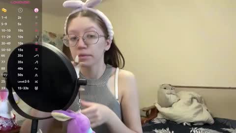 Angela online show from October 15, 2025, 4:23 am