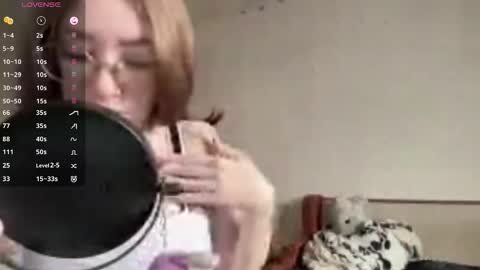 Angela online show from November 1, 2025, 4:14 am