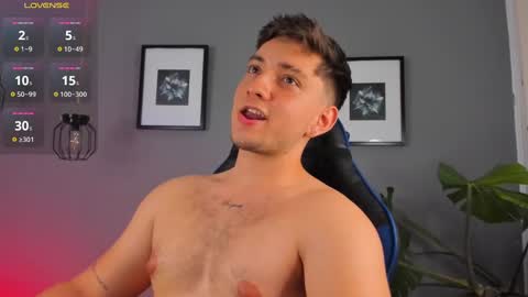 Snapshot of angelbell19 chatting on December 24, 2024, 9:11 pm angelbell19 online show from December 24, 2024, 9:11 pm