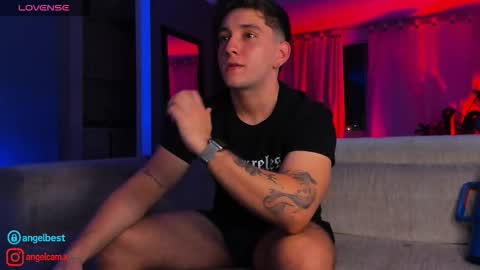 Snapshot of angelbell19 chatting on September 17, 2025, 1:29 am angelbell19 online show from September 17, 2025, 1:29 am